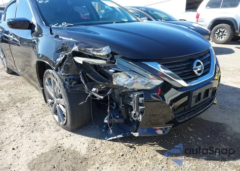 2018 Nissan Altima 2.5 Sr z USA, uszkodzony, nr VIN 1N4AL3AP5JC280528